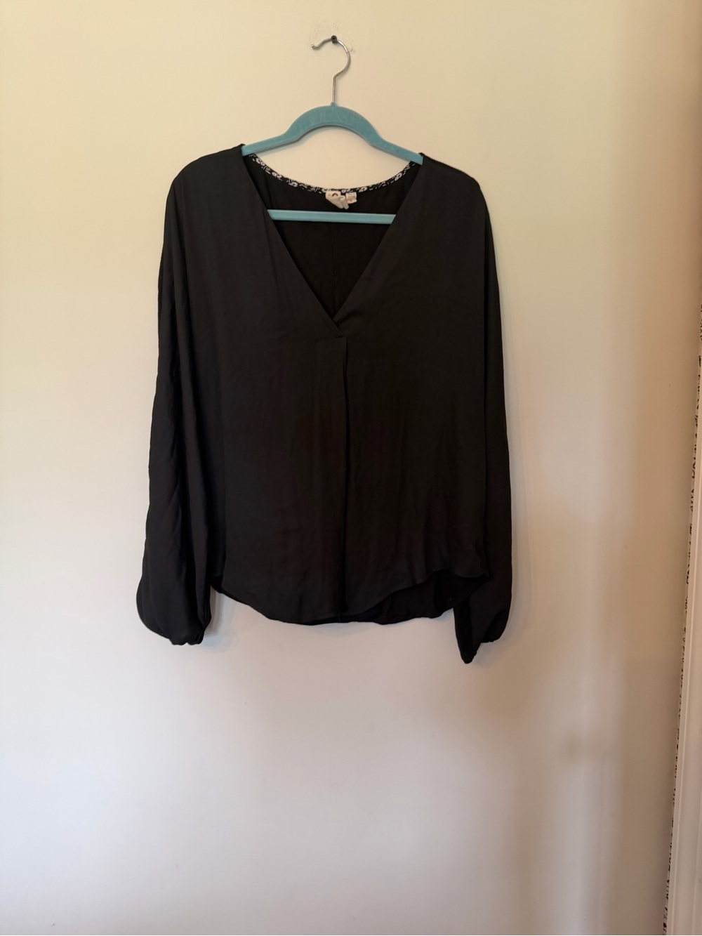 Dolan long sleeve black closet staple top size XL